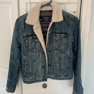 Abercrombie & Fitch Fur Lined Jean Jacket XS